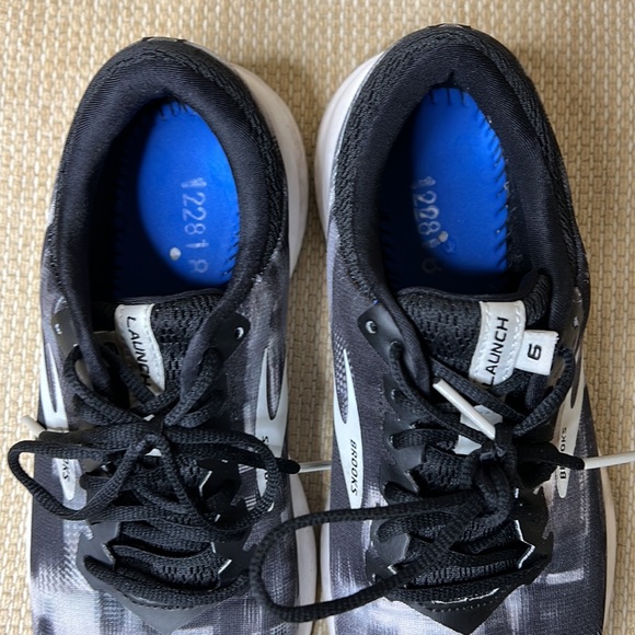 WOMENS BROOKS LAUNCH 6 RUNNING SHOES SIZE 7 - Picture 4 of 8